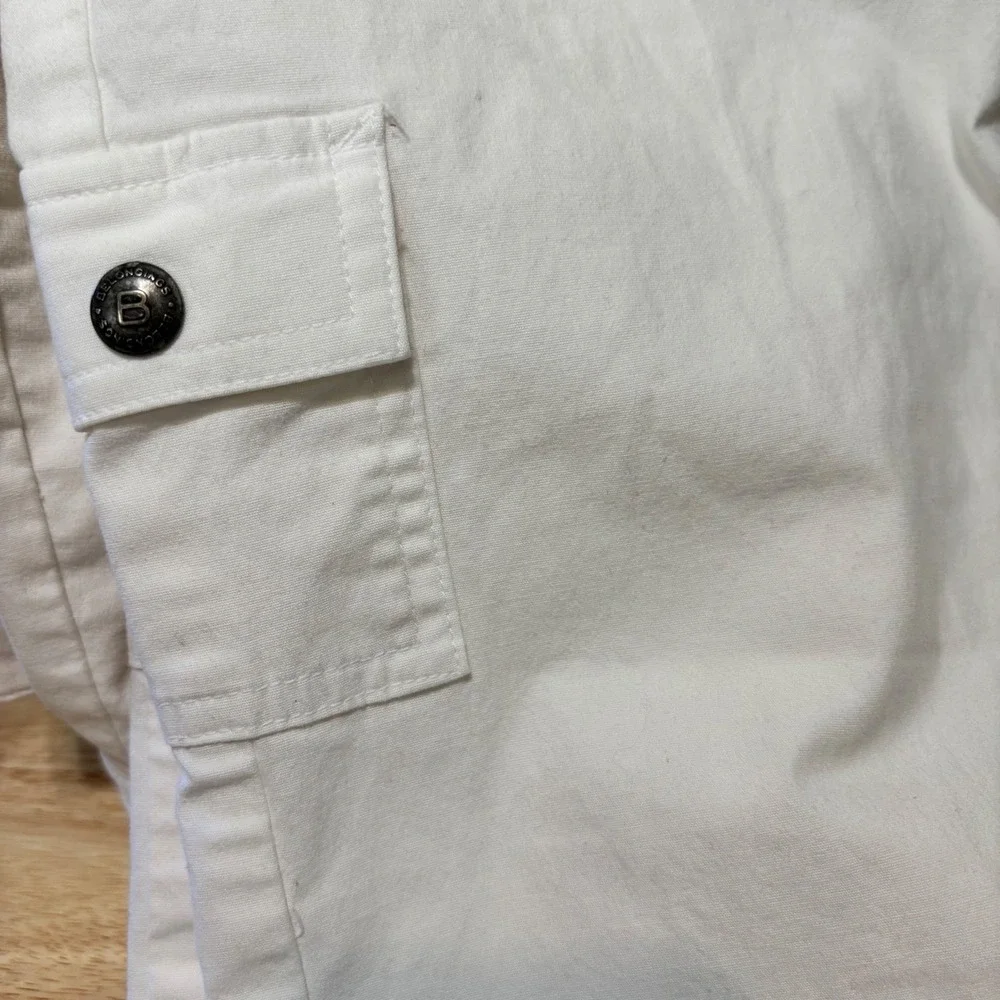 Belongings cargo crop